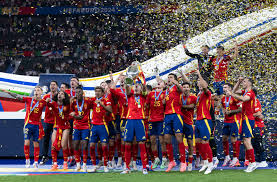 泰伦·卢：我也不知道第三节为啥崩了，这真的伤害了我们